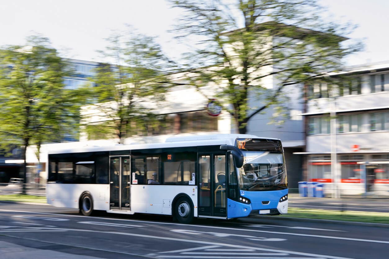 Behinderungen wegen festgefahrenem Bus