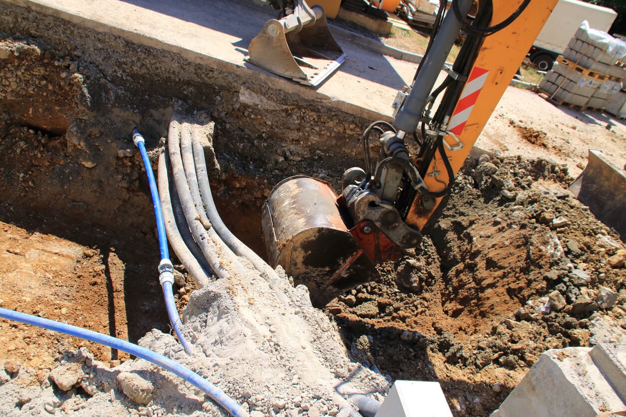 Abriss des alten Hallenbads beginnt